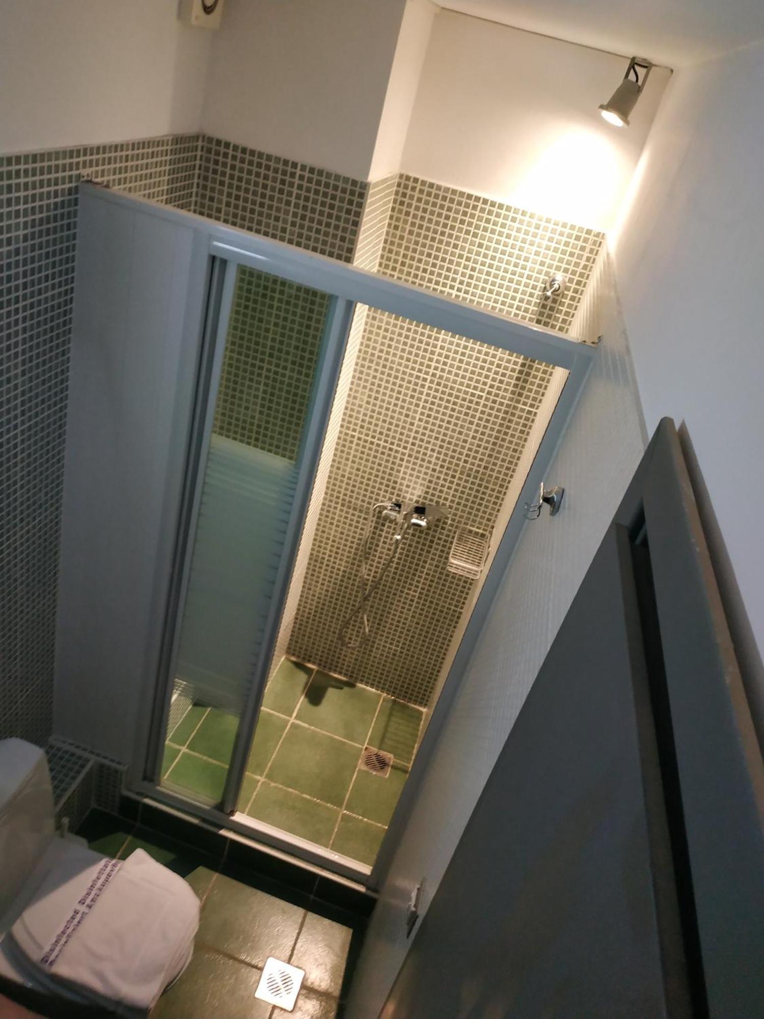 Rentrooms Thessaloníki Luaran gambar